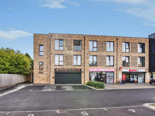 Flat for sale in Frome