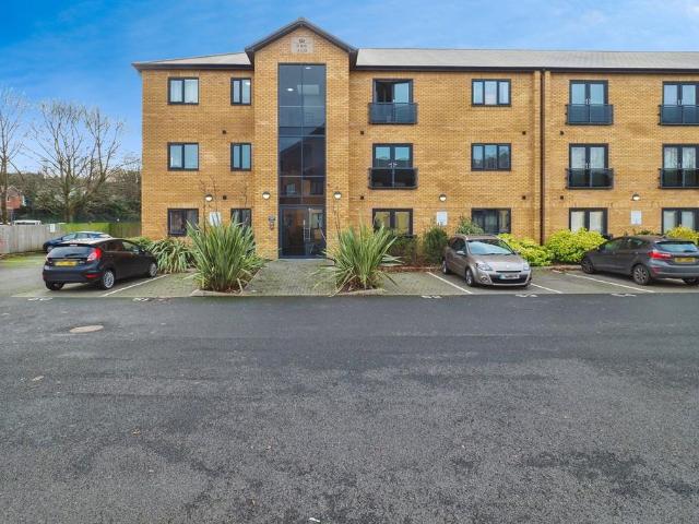 Flat for sale in Gedling