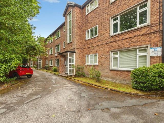 Flat for sale in Georgia, Greater Manchester