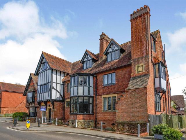 Flat for sale in Sandown Park, Kent