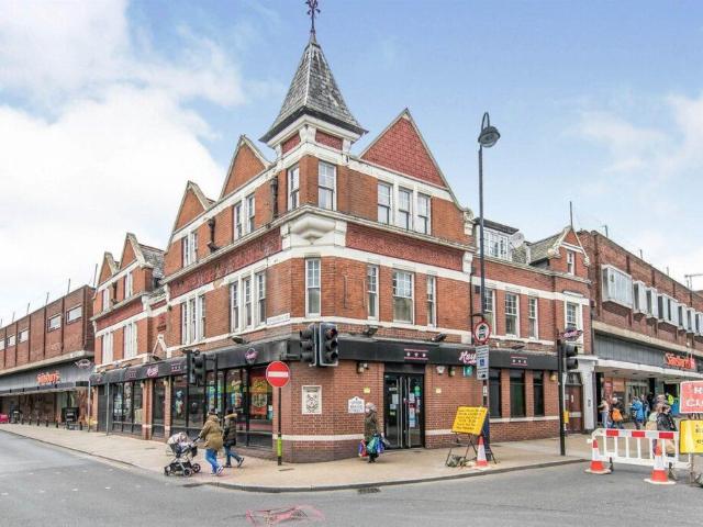 Flat for sale in Key Street, Suffolk