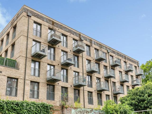 Flat for sale in Redcliffe, Feckenham