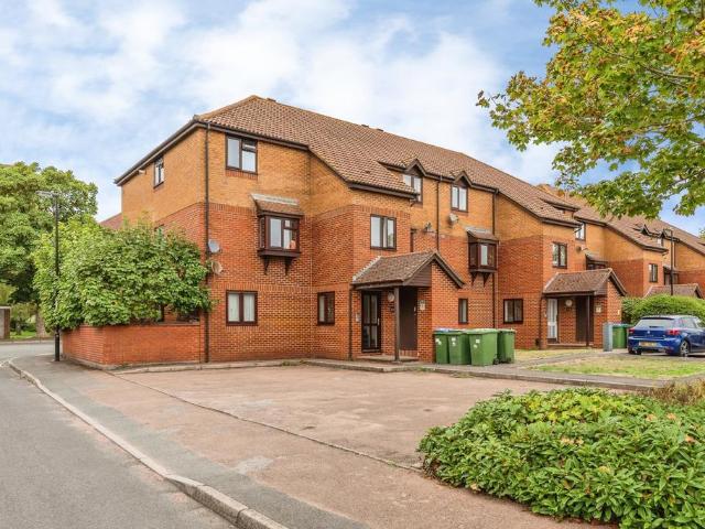 Flat for sale in Redbridge, Southampton