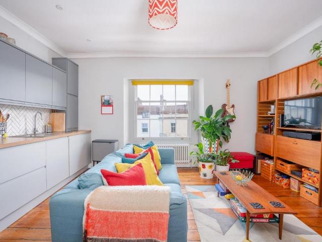 Flat for sale in Kingsdown, Feckenham