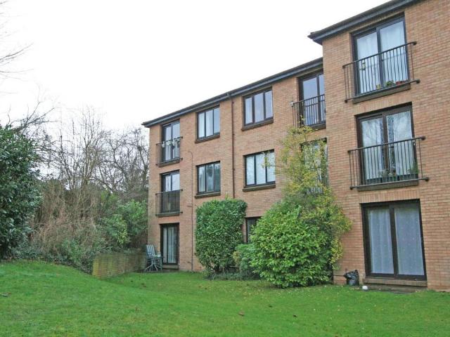 Flat for sale in Widmore, Greater London
