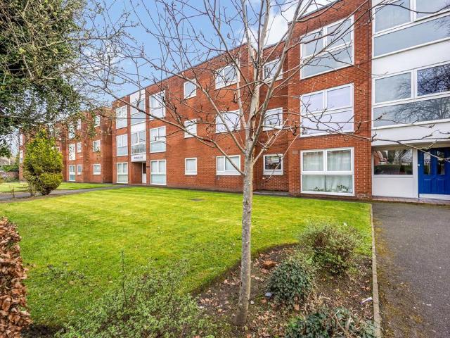 Flat for sale in Georgia, Greater Manchester