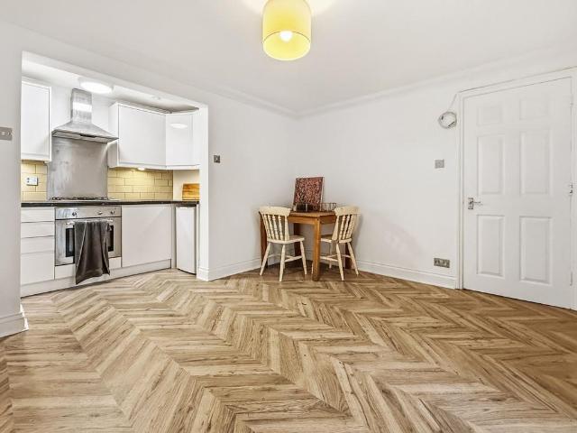 Flat for sale in Round Hill, Brighton & Hove