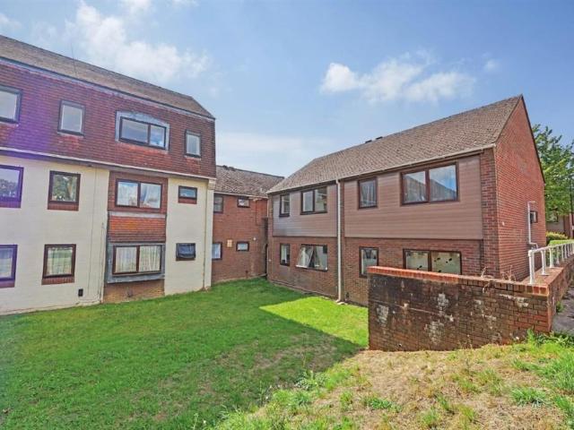 Flat for sale in Mansbridge, City Of Southampton