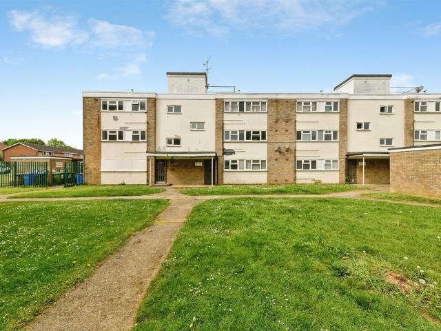 Flat for sale in Westmill, King's Walden