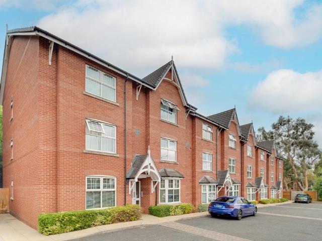 Flat for sale in Gravelly Hill, West Midlands