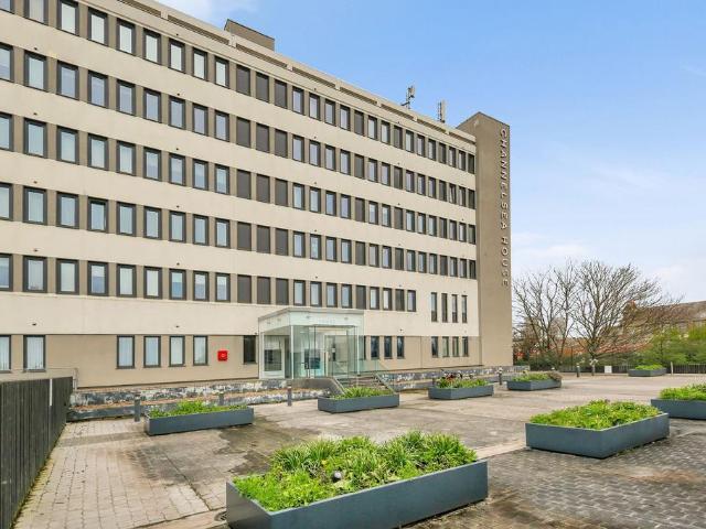 Flat for sale in West Ham, Greater London