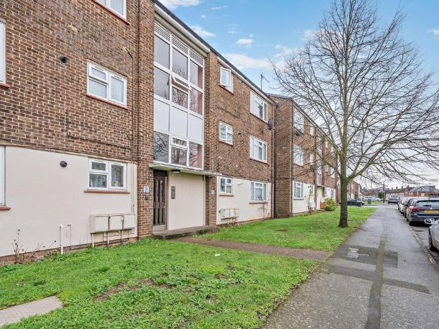 Flat for sale in Slough