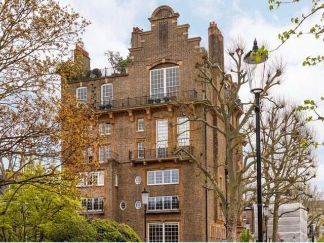 Flat for sale in Notting Hill, Greater London