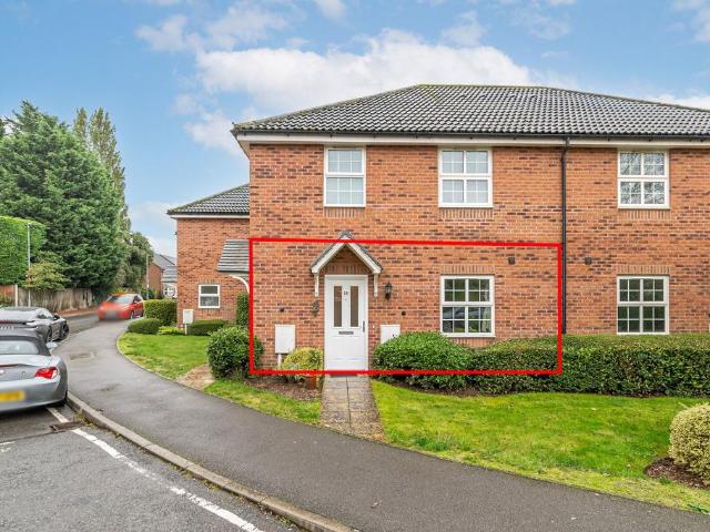 Flat for sale in Stanford On Avon, Leicestershire