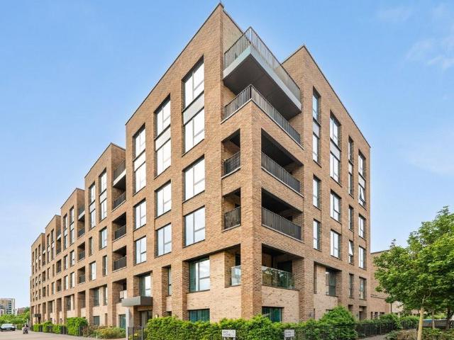 Flat for sale in Colindale, Greater London