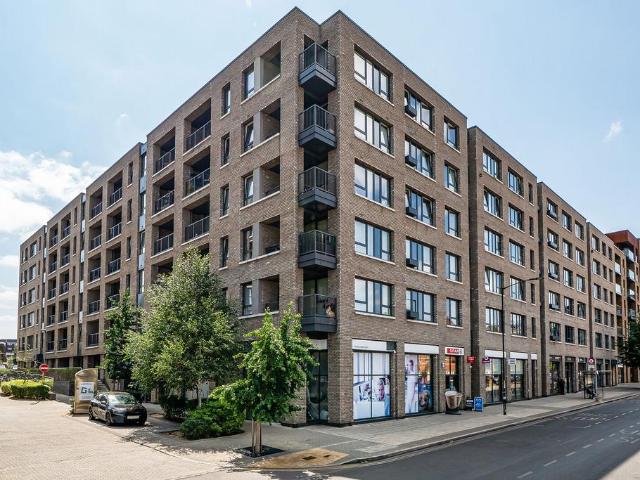 Flat for sale in London Borough of Lewisham, Greater London