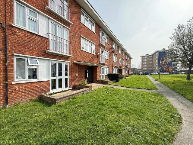 Flat for sale in Loxford, Isle Of Man
