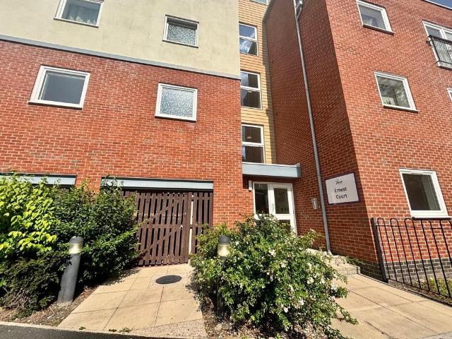 Flat for sale in Leftwich