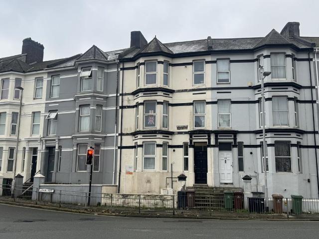 Flat for sale in Lipson Vale, Mount Wise