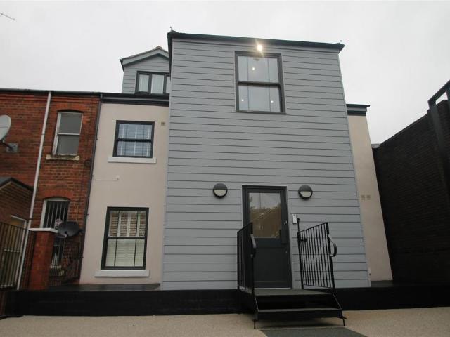 Flat for sale in Harborne, West Midlands