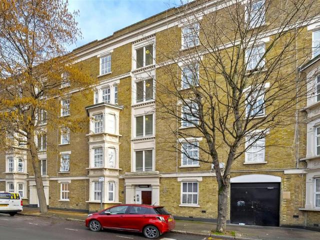 Flat for sale in London Borough of Tower Hamlets, Greater London