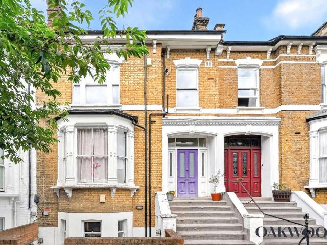 Flat for sale in West Hackney, Upper Clapton