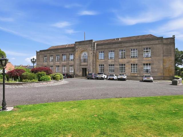 Flat for sale in Kirkcaldy, Scotland