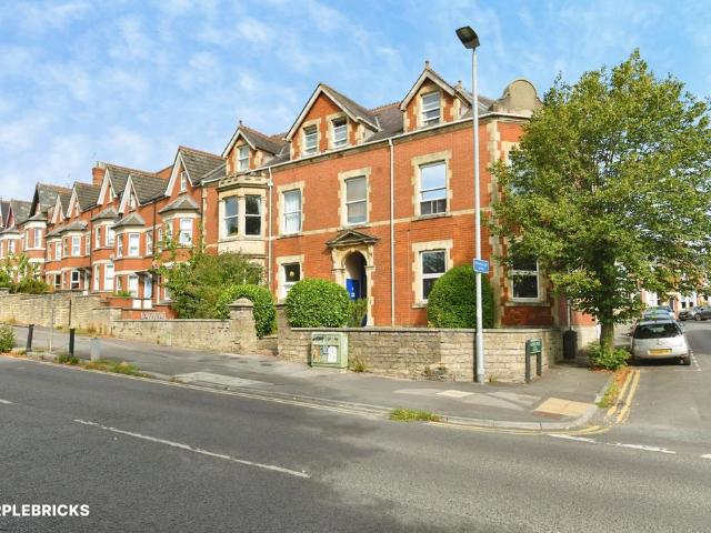 Flat for sale in Frome