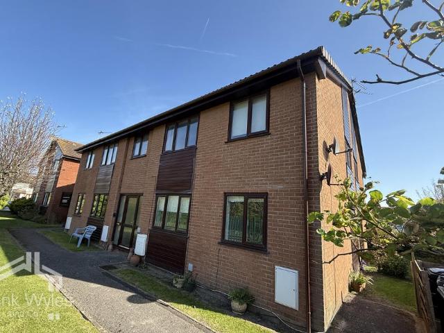Flat for sale in St Annes, Lytham