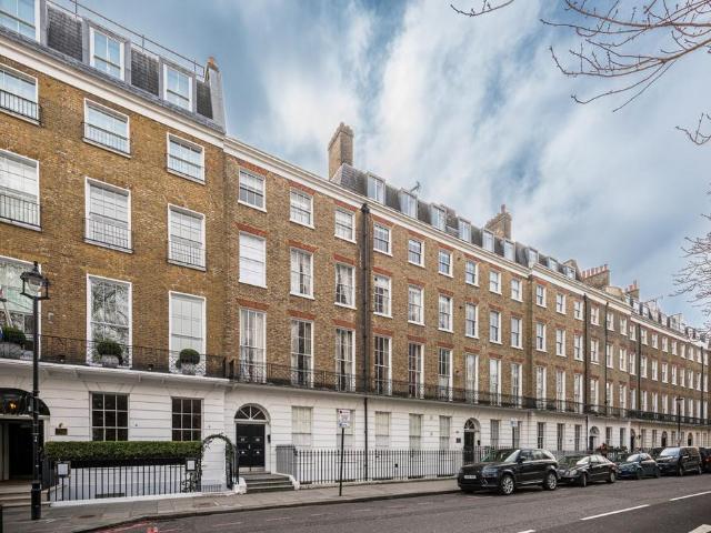 Flat for sale in Marylebone, Greater London