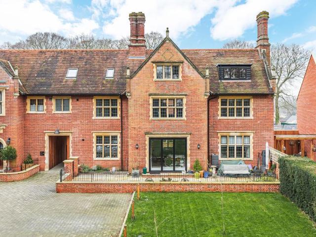 Flat for sale in Crostwick, Norfolk