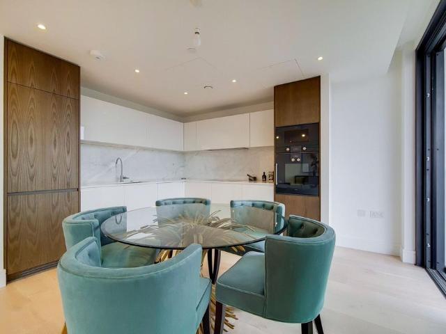 Flat for sale in Sands End, Greater London