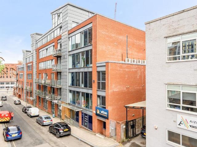 Flat for sale in City Centre, South Yorkshire