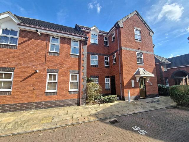 Flat for sale in Peatmoor, Swindon