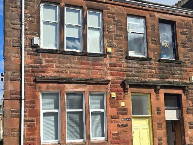 Flat for sale in Linthouse, Scotland