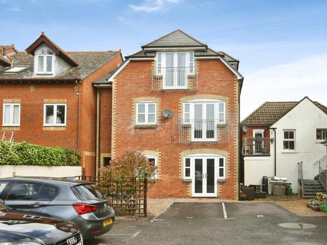 Flat for sale in Fleetend, Fareham