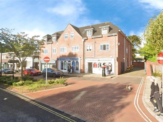 Flat for sale in Bilbrook, Great Chatwell