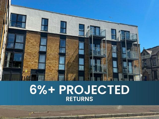 Flat for sale in Toxteth, Liverpool