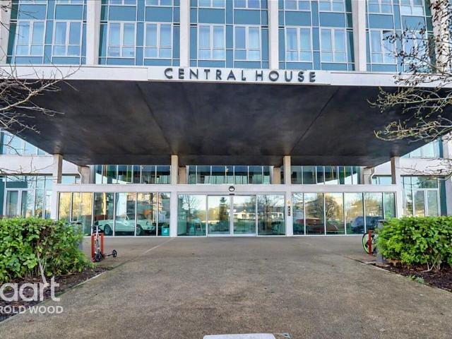 Flat for sale in Navestock Side, Essex