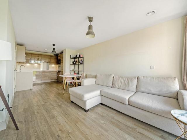 Flat for sale in Surbiton, Isle Of Man