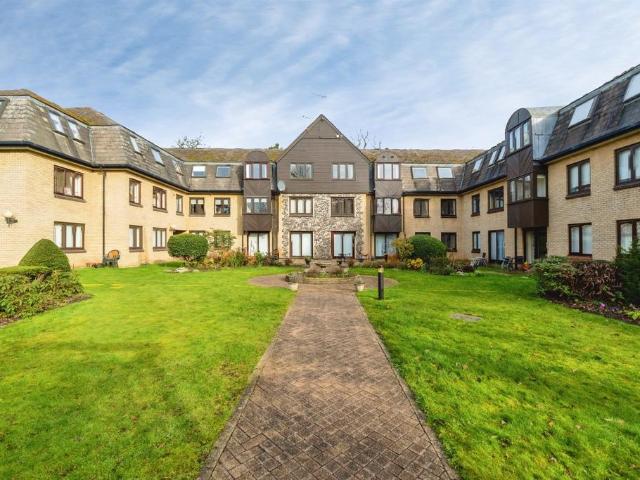 Flat for sale in Brandon, West Suffolk