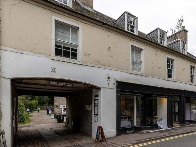 Flat for sale in Dunkeld, Scotland