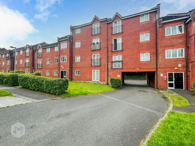 Flat for sale in Bradshaw, Lee Bank