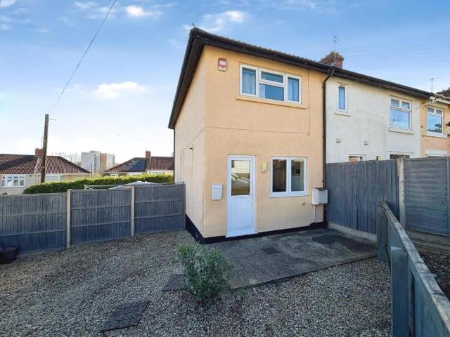 Flat for sale in Feckenham, City Of Bristol