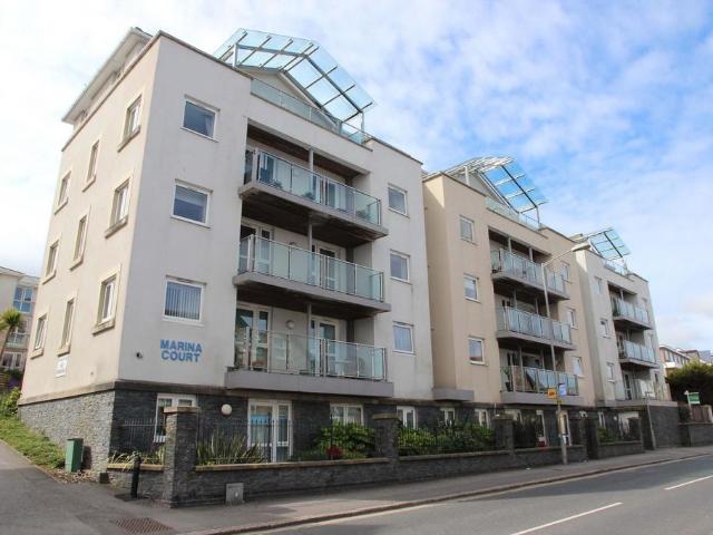 Flat for sale in Newquay, Cornwall