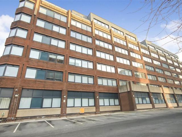 Flat for sale in Rush Green, Greater London