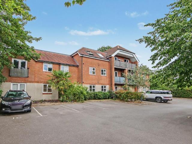 Flat for sale in Thornhill, City Of Southampton