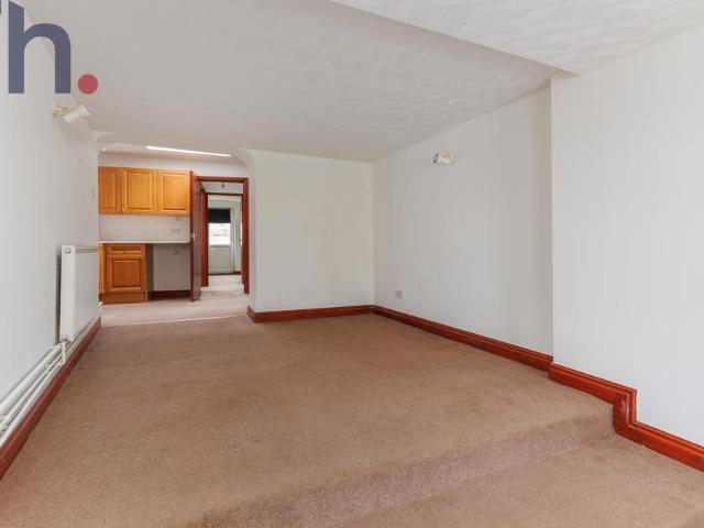 Flat for sale in Nodehill, Shide