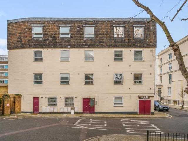 Flat for sale in Maida Vale, Greater London