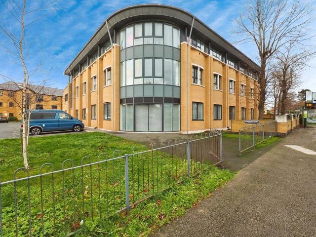 Flat for sale in Gedling